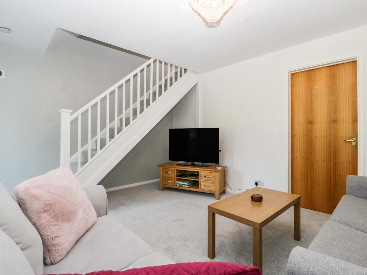 16 Mythern Meadow Bradford-On-Avon Exterior photo