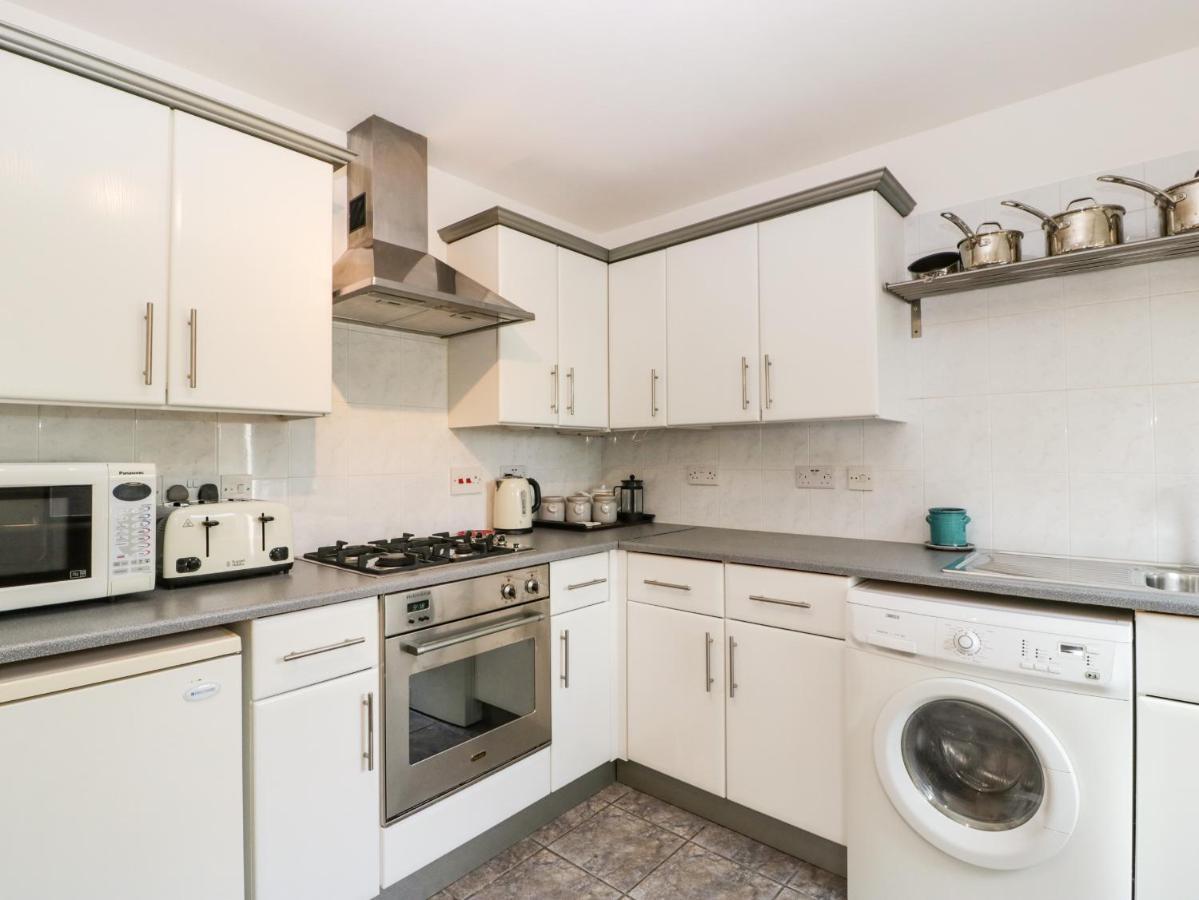 16 Mythern Meadow Bradford-On-Avon Exterior photo